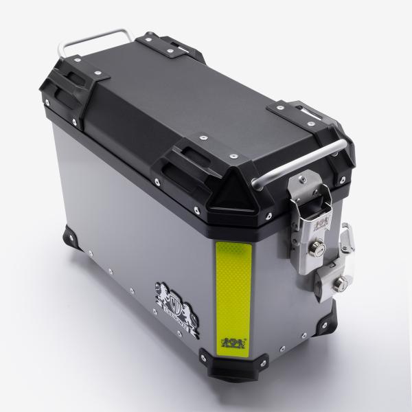 Left Luggage Box