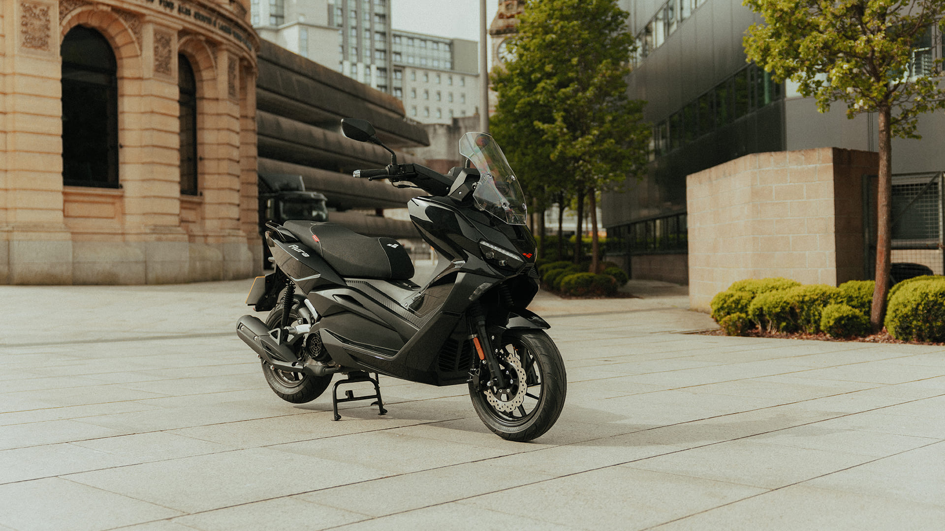 Aura 125 E55