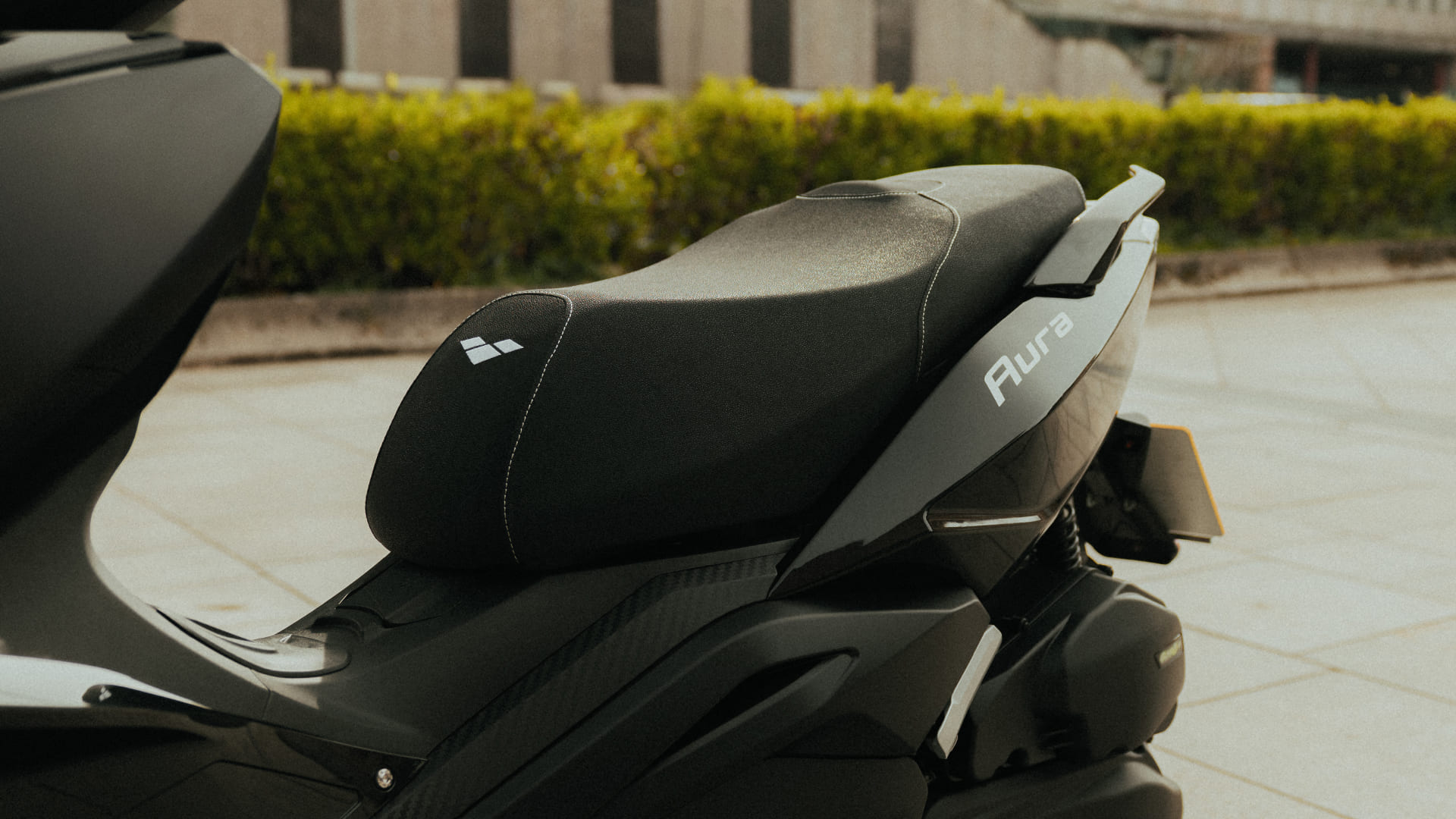 Aura 125 E55