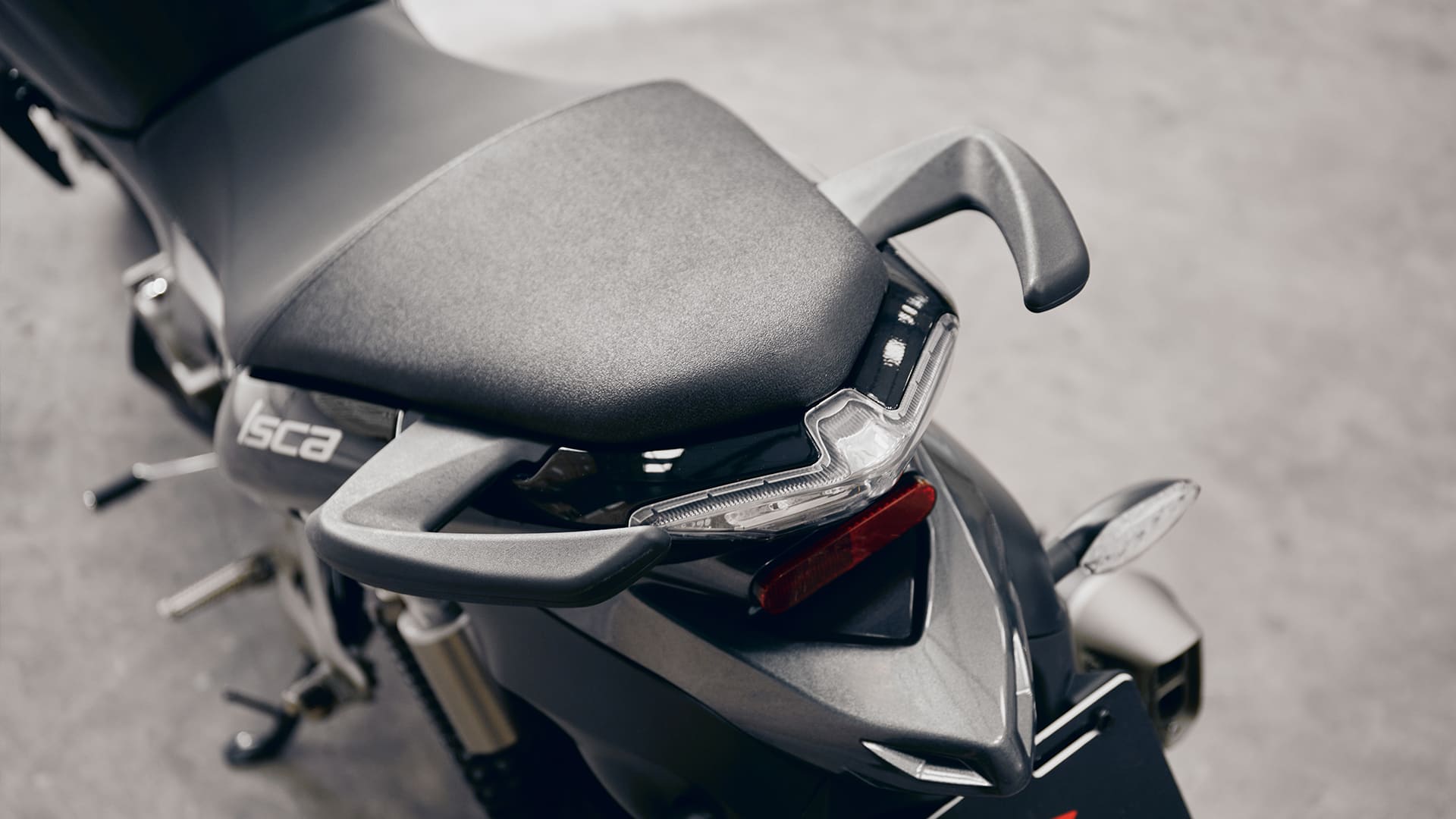 Isca 125