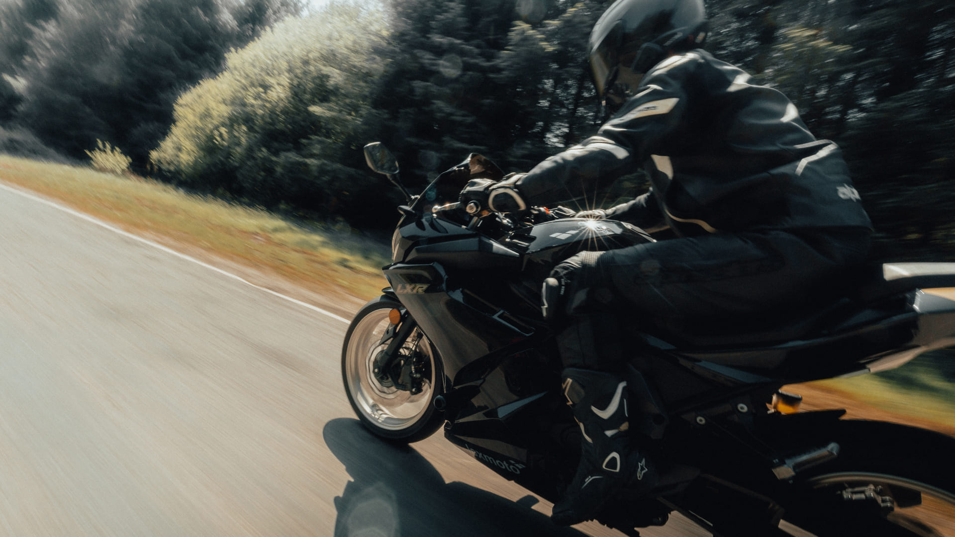 LXR 125