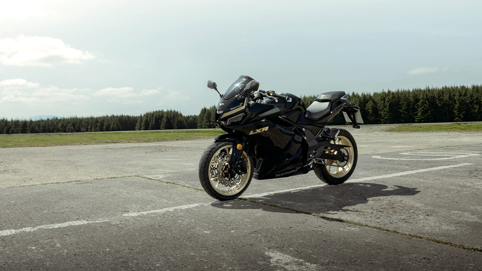 LXR 125