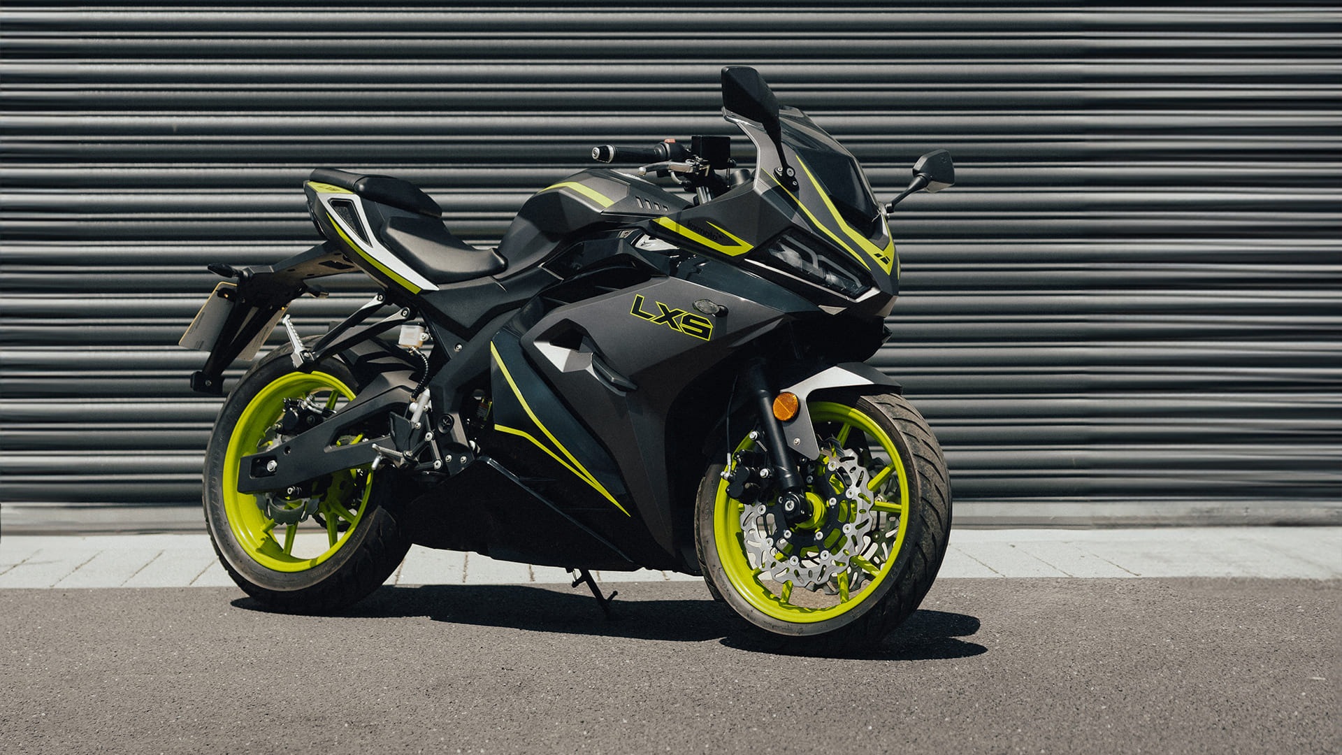 LXS 125